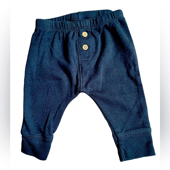 Carter’s Bundle of 2 Baby Boy Pants - Picture 2 of 3